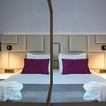 Mercure Stare