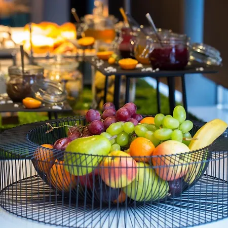 Mercure Stare מלון 4*