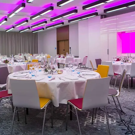 Mercure Stare מלון