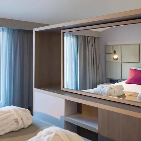 Mercure Stare Hotell 4*